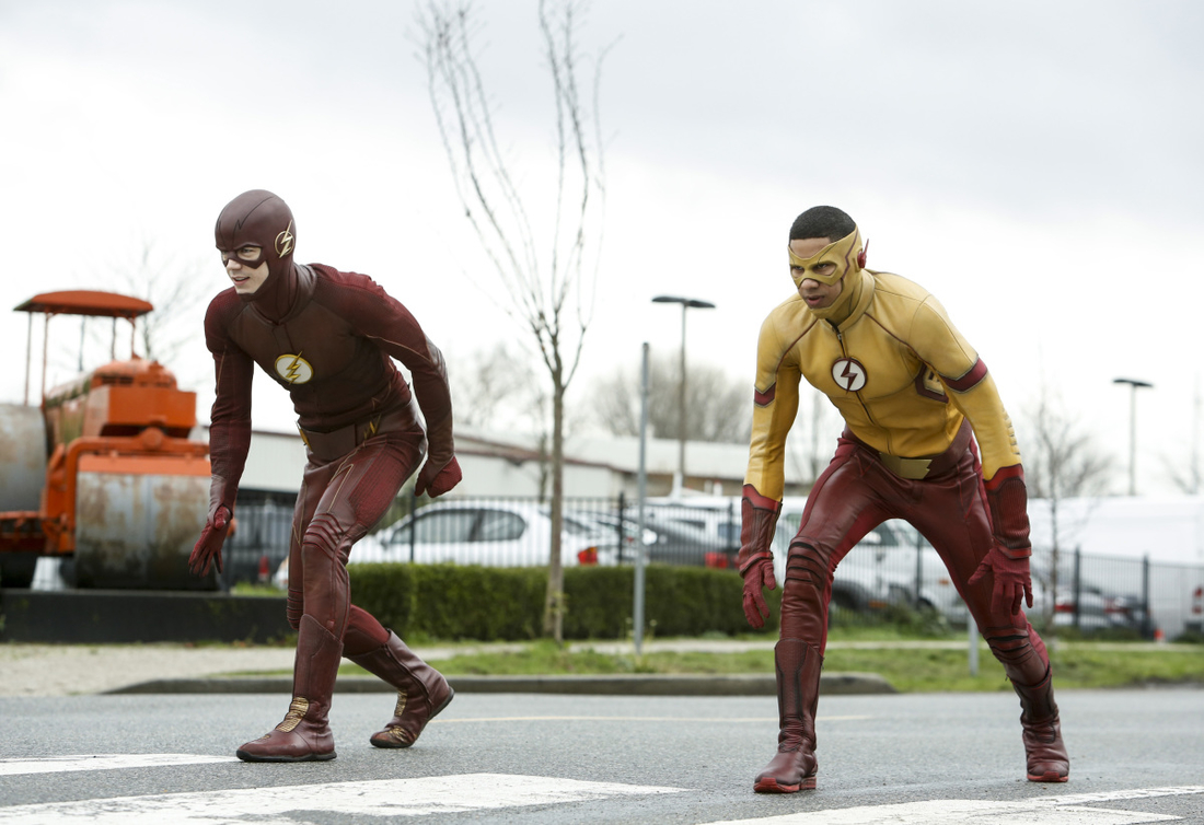 the flash season 4 new suit
